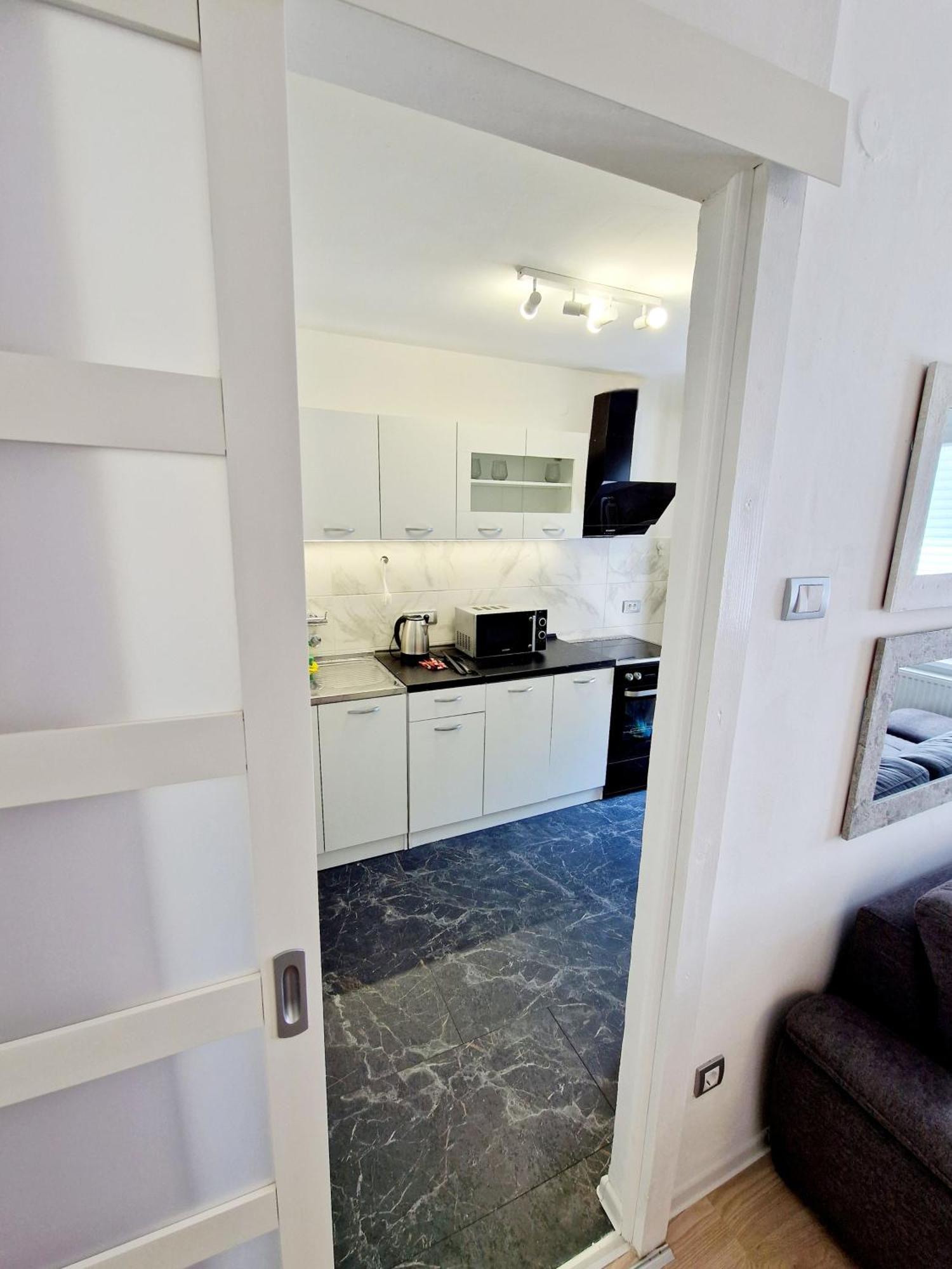 Ferienwohnung Cosy Novi Sad Loft, Self Check-In Exterior foto